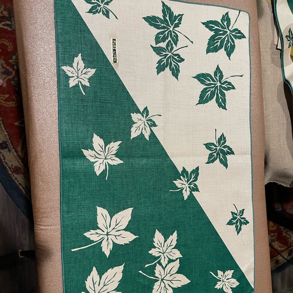 MCM Green and White Leaf Print Place Mats & Napkins (4) Irish Linen